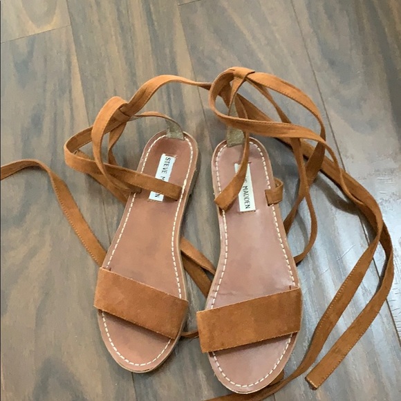 steve maddens women reputation tied up sandal - Picture 2 of 4